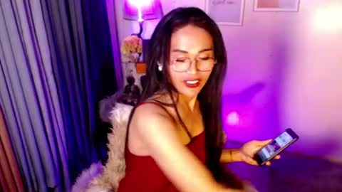 Snapshot of peakaboo_xx chatting on June 2026 06:23:01 PM Angel Creamdensada online show from June 2026 06:23:01 PM
