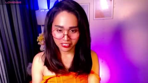 Snapshot of peakaboo_xx chatting on July 2026 07:28:02 PM Angel Creamdensada online show from July 2026 07:28:02 PM