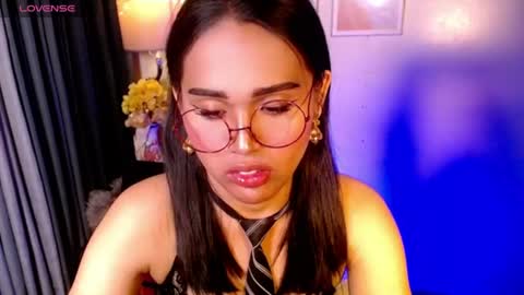 Snapshot of peakaboo_xx chatting on July 2026 04:15:02 AM Angel Creamdensada online show from July 2026 04:15:02 AM