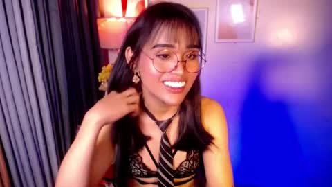 Snapshot of peakaboo_xx chatting on July 2026 06:21:02 PM Angel Creamdensada online show from July 2026 06:21:02 PM