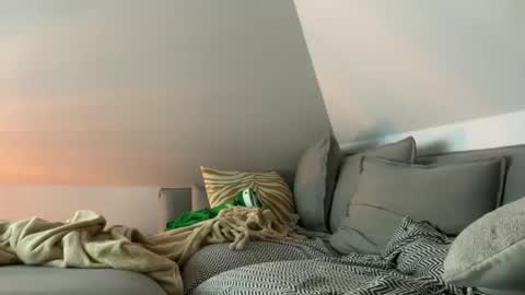 pedanios0711 online show from January 2026 05:20:01 AM