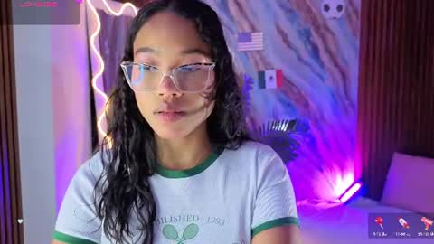 Snapshot of penelope_tay chatting on July 2026 02:40:02 AM penelope online show from July 2026 02:40:02 AM