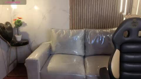 perla_lovely online show from June 2026 11:57:01 AM