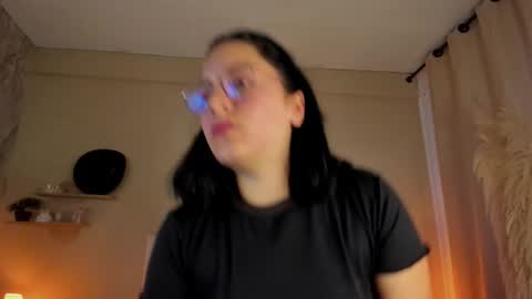 Marie online show from March 2026 11:06:01 AM