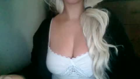 Snapshot of persephone12234 chatting on November 2025 09:19:02 PM persephone12234 online show from November 2025 09:19:02 PM