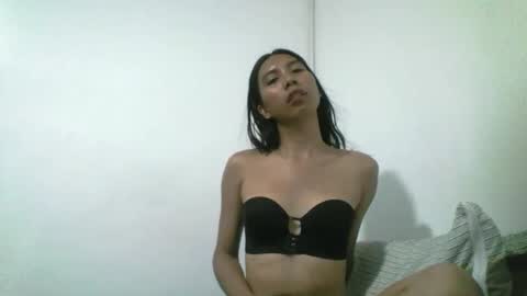 Yuriee online show from June 2026 08:12:02 AM