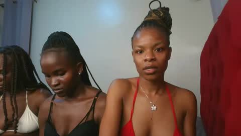 Snapshot of petite_luxe1 chatting on July 2026 02:57:02 AM Luxe online show from July 2026 02:57:02 AM