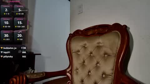 Snapshot of petitebubblegum chatting on June 2026 03:29:02 AM Caramel princesa online show from June 2026 03:29:02 AM