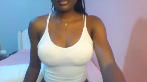 Snapshot of petiteediva chatting on July 2026 02:49:02 AM diva online show from July 2026 02:49:02 AM