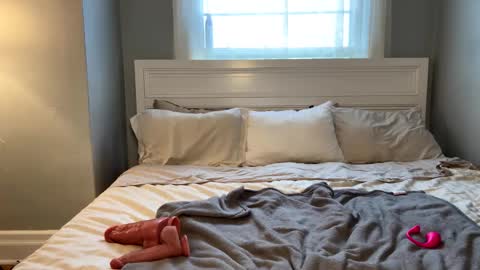 Bella online show from April 2026 09:09:02 PM