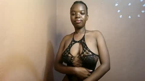 Snapshot of petitemomma76379 chatting on July 2026 04:41:02 AM sexy chocolate online show from July 2026 04:41:02 AM