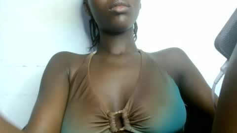 Snapshot of petitgirl88 chatting on July 2026 06:07:01 PM petitgirl88 online show from July 2026 06:07:01 PM