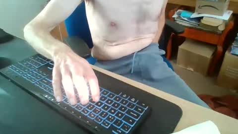 petitwilly online show from November 2025 09:21:01 AM