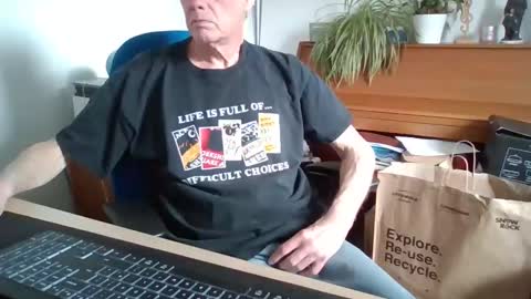 petitwilly online show from April 2026 11:14:02 AM