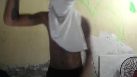 petty_boy777 online show from December 2025 12:43:01 PM