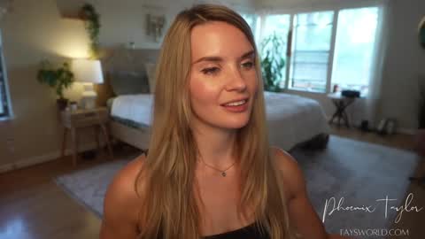 PHOENIX TAYLOR online show from October 2025 12:58:01 AM