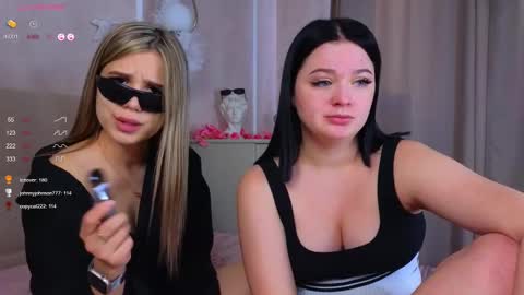 Snapshot of phyllisheart chatting on February 2025 02:52:01 PM Lora black and Lili blonde welcome you here online show from February 2025 02:52:01 PM