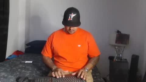 pikoro_gomez online show from February 2025 03:01:02 AM