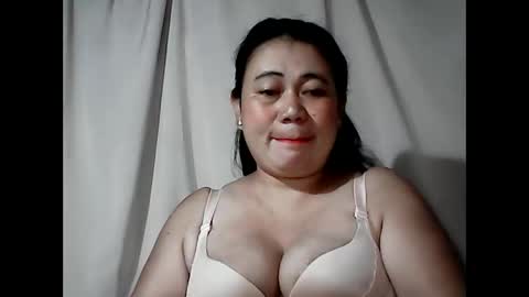 pinaymama12345 online show from April 2026 10:24:02 PM