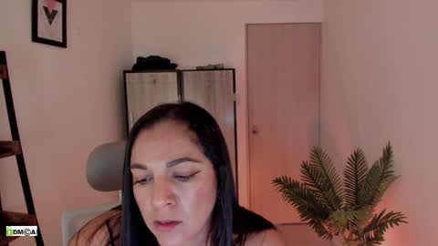 Eli online show from April 2026 06:10:01 PM