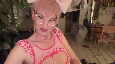 pinkfag online show from April 2026 07:58:01 PM