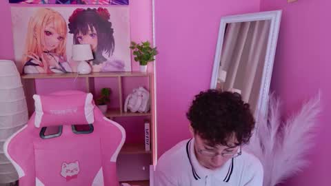 Li long hair and Rude short hair online show from March 2026 08:42:01 PM