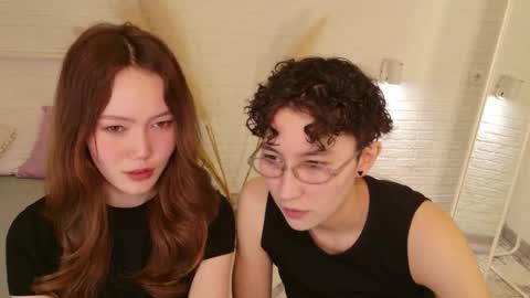 Li long hair and Rude short hair online show from April 2026 09:28:02 PM