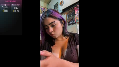 Snapshot of pinkybombon chatting on April 2026 01:03:01 AM renata online show from April 2026 01:03:01 AM