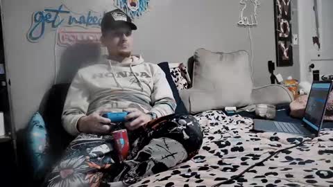 pippylongdickin online show from February 2026 07:56:02 PM