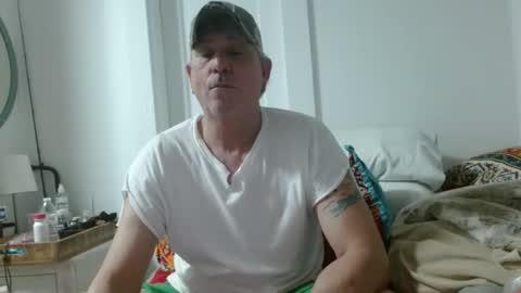 pirate334 online show from April 2026 01:05:01 AM