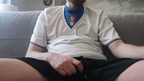 Snapshot of pladplad chatting on December 2024 10:14:01 AM PLADPLAS online show from December 2024 10:14:01 AM