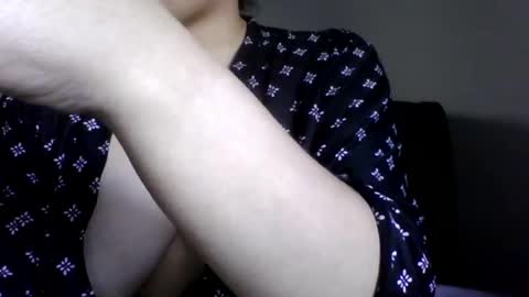 Snapshot of pleaseze chatting on January 2025 08:00:02 PM theestallion online show from January 2025 08:00:02 PM