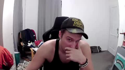 plkrisztian online show from April 2026 09:27:01 PM