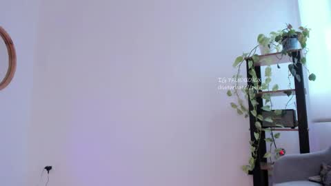 Snapshot of polly_____ chatting on May 2026 02:13:02 PM Polly online show from May 2026 02:13:02 PM