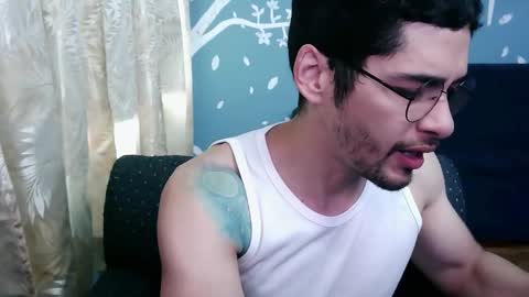 Snapshot of ponzothc chatting on October 2025 09:37:01 PM ponzothc online show from October 2025 09:37:01 PM