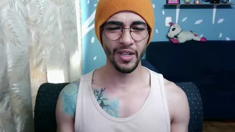 Snapshot of ponzothc chatting on November 2025 08:22:02 PM ponzothc online show from November 2025 08:22:02 PM