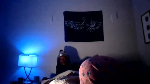 popoutmama online show from December 2024 08:15:02 AM