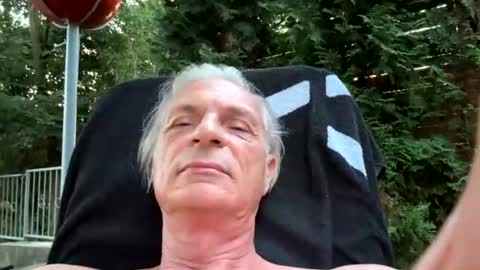 Smooth Daddy online show from July 2026 06:18:01 PM