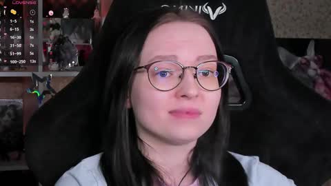 Robyn online show from April 2026 09:59:02 PM