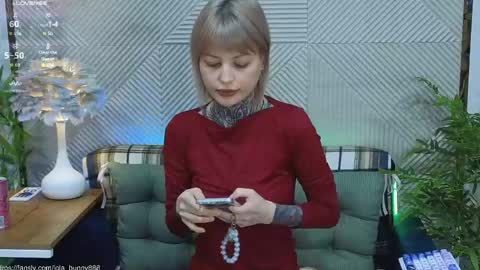 Lola online show from April 2026 04:18:01 AM