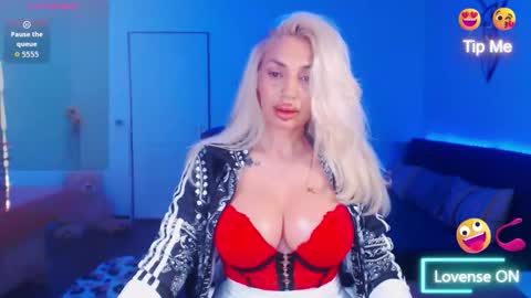 Victoria online show from April 2026 06:16:02 PM