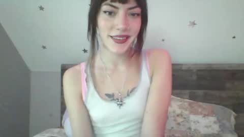 Snapshot of presentpatchouli chatting on April 2026 10:44:01 PM presentpatchouli online show from April 2026 10:44:01 PM