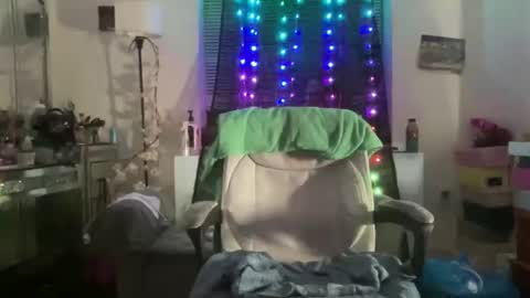 Yasmine pretty online show from March 2026 11:22:01 PM