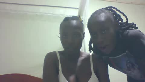 Snapshot of pretty_betty_ chatting on February 2025 11:01:02 AM pretty_betty_ online show from February 2025 11:01:02 AM