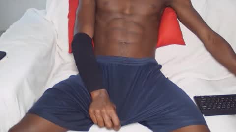 Pretty dollx01 online show from April 2026 12:03:02 PM