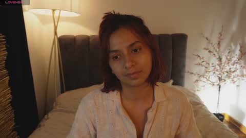Snapshot of pretty_goddess chatting on June 2026 01:44:02 AM pretty_goddess online show from June 2026 01:44:02 AM