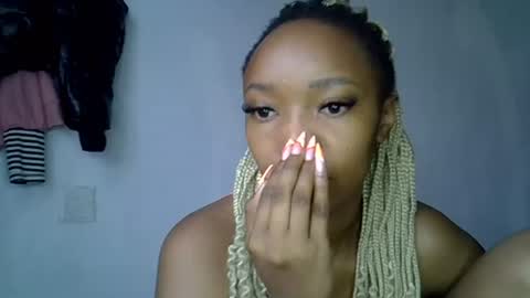 pretty jazminee online show from June 2026 05:50:02 AM
