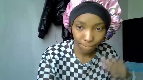 pretty jazminee online show from June 2026 06:11:01 AM