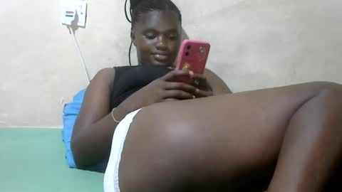 pretty_melan online show from March 2026 05:19:02 PM