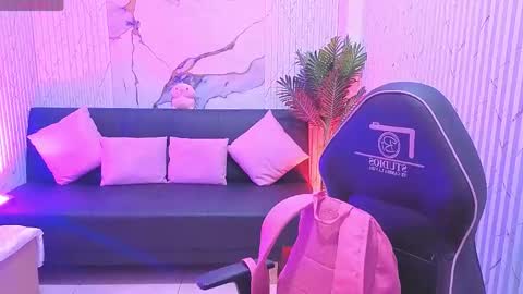 pretty_tay online show from April 2026 11:46:02 AM